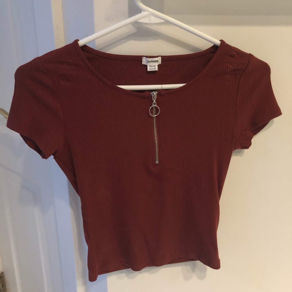 zip up shirt